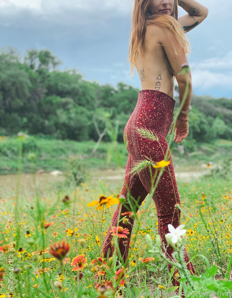 zoebytheriverfree HDモデル ギャラリー