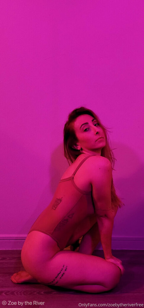 zoebytheriverfree HDスター 画像