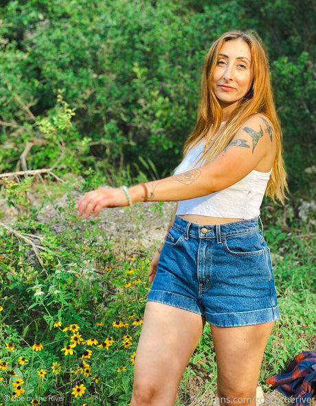 zoebytheriverfree セックスモデル ギャラリー