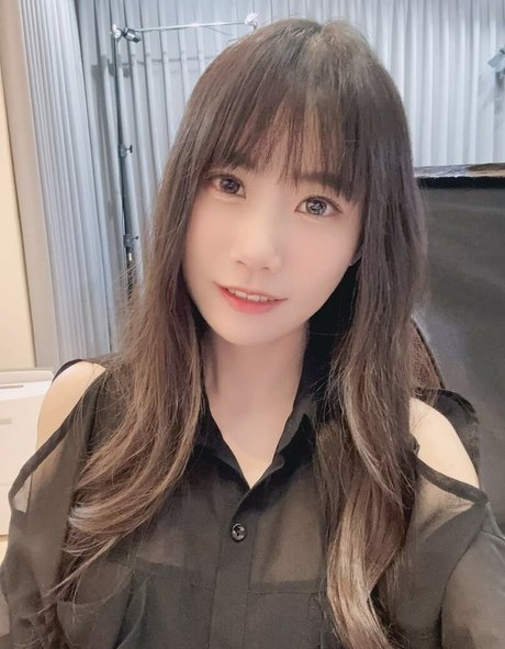 おばあちゃんの巨乳OnlyFans ポルノ 画像