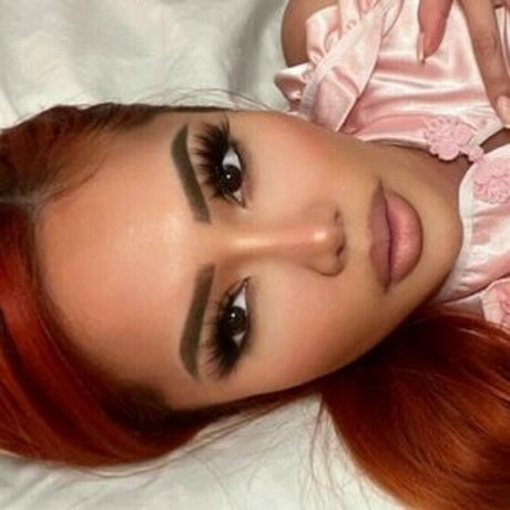 Ashley Vee 完璧なスター 写真