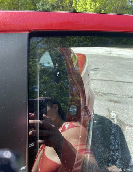 therubiered アート女優 写真