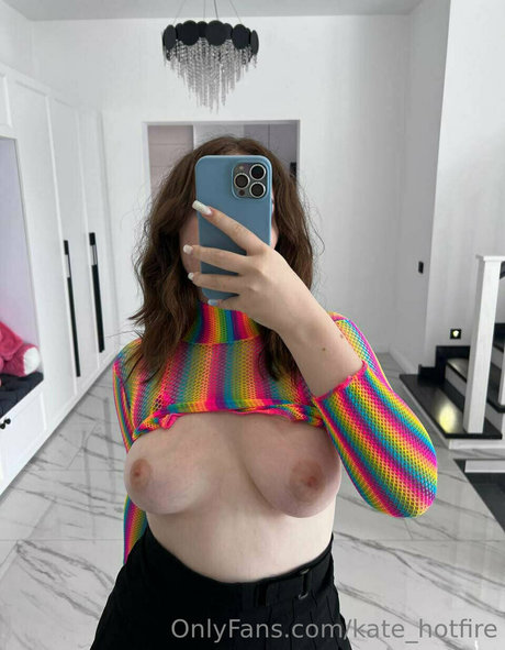 kate hotfire セクシーなポルノスター 写真