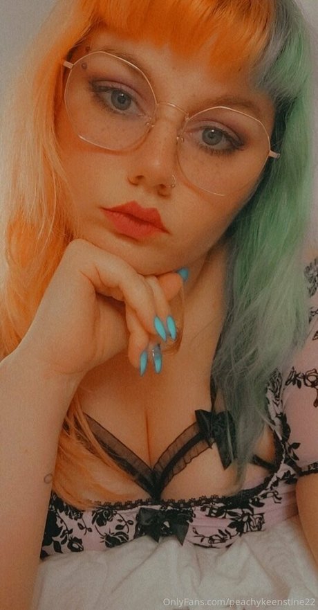 peachykeenstine22 ヌードモデル 写真