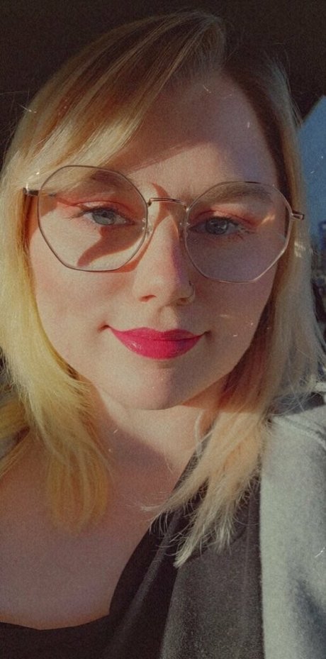 peachykeenstine22 高品質のポルノスター 写真