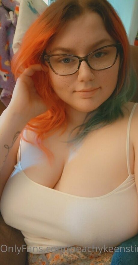 peachykeenstine22 ヌード女優 写真