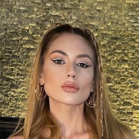 イギリス人熟女OnlyFans ホット 写真