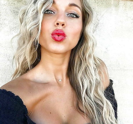 Maddy Burciaga アートモデル アーカイブ