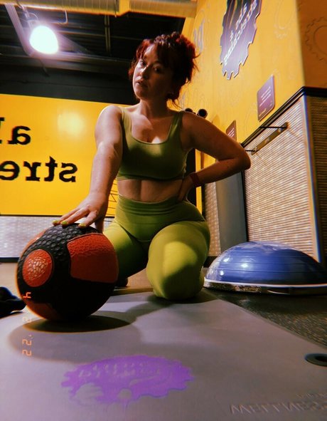 Koolysmiley ヌード女優 写真