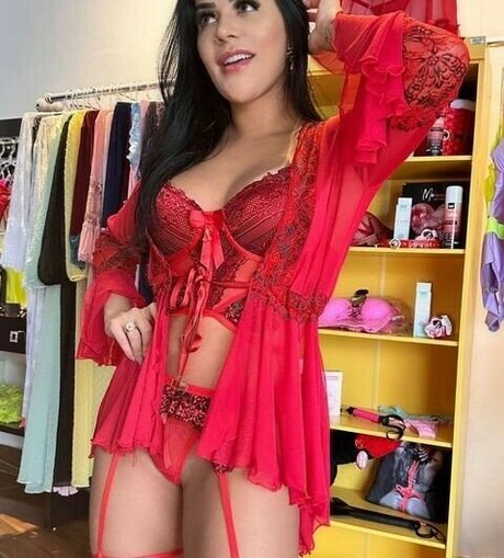 Carla Bora 限定スター 写真