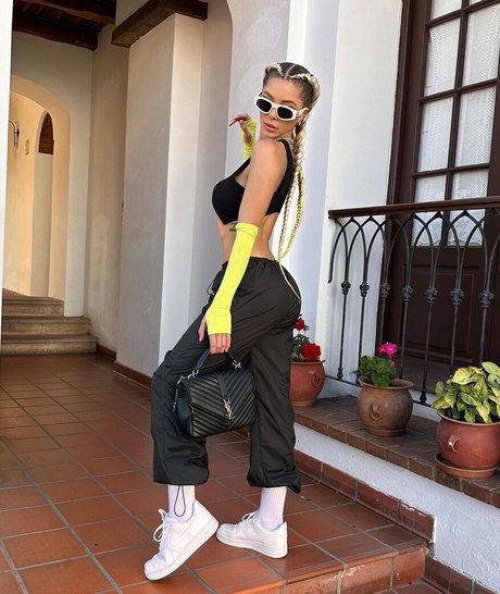 Romina Malaspina ポルノスター パーフェクト アーカイブ