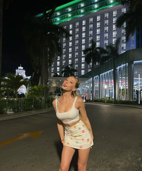 asmr ナース onlyfans セックス 写真