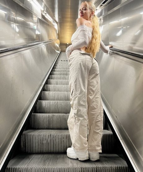 ビキニストリップOnlyFans 美しいxxx 画像