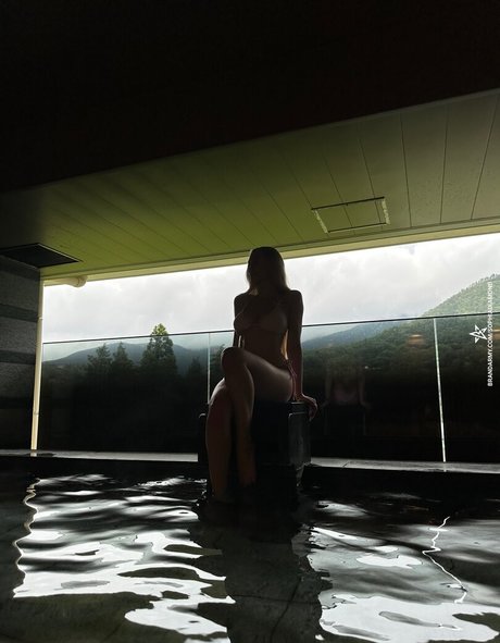 主観視点のアジア人OnlyFans ホットセクシー ギャラリー