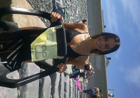 大きなお尻のマンコOnlyFans ポルノグラフィック 画像