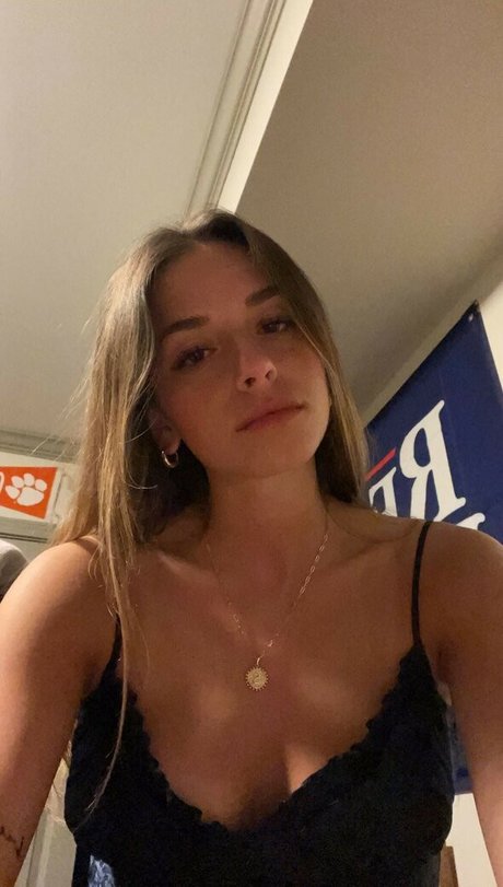 Sadie Mckenna アートモデル 写真