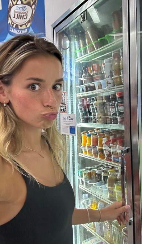 曲線美の黒檀OnlyFans ホット裸 画像