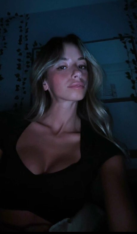 細身の巨乳OnlyFans ホットポルノ ギャラリー