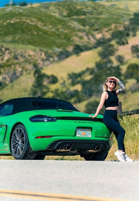 ぽっちゃり痴女OnlyFans ヌード 画像