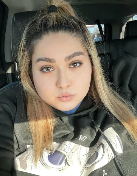 shadydoll top profile image