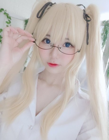 Sally Dorasnow エロティックなモデル 画像