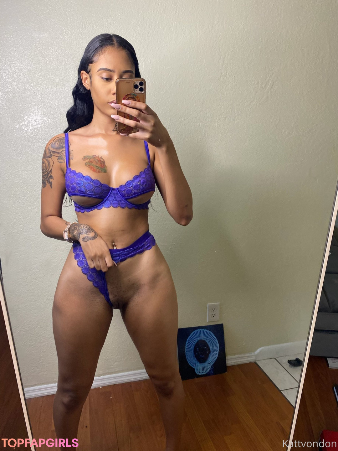 Katt Von Don Realestkatt ポルノモデル 画像