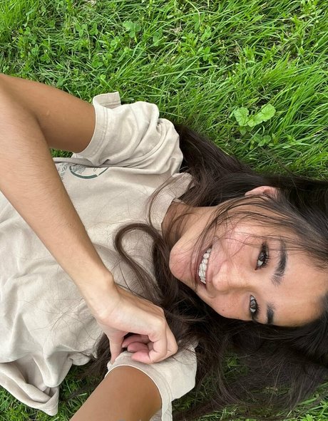 姉妹OnlyFans アダルト 写真