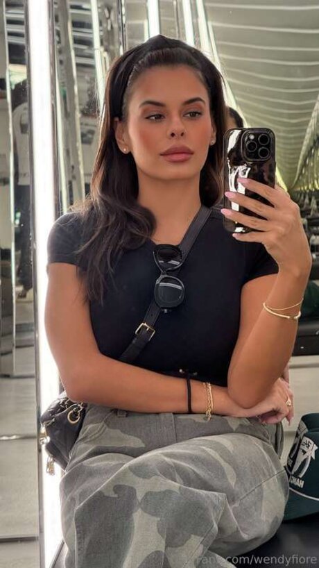 Wendyfiore セックス女優 画像