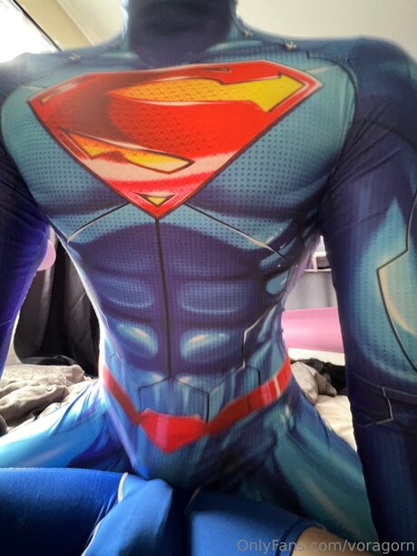 Voragorn セクシーなポルノスター ギャラリー