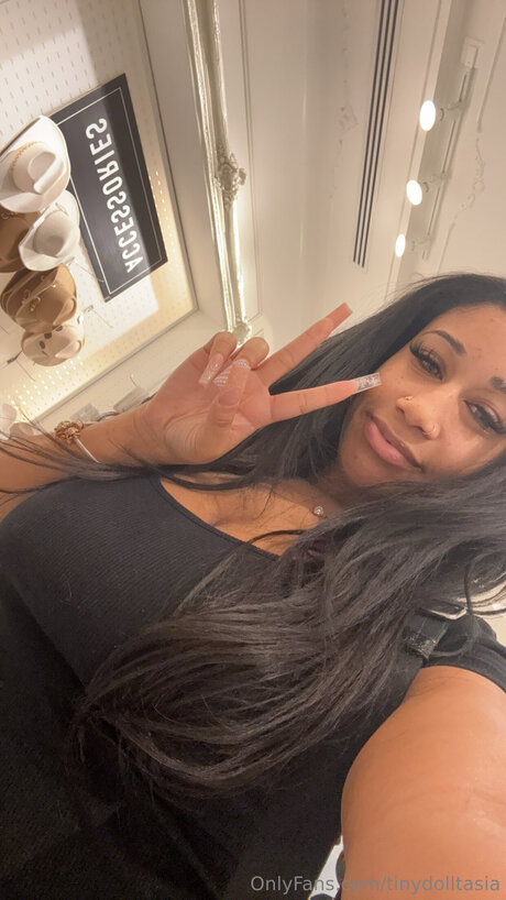 Tinydolltasia スター ヌード 画像