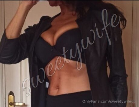 Sweetywifecp アダルトスター 写真