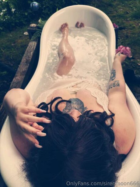 ブルネットの教師OnlyFans 無料 写真