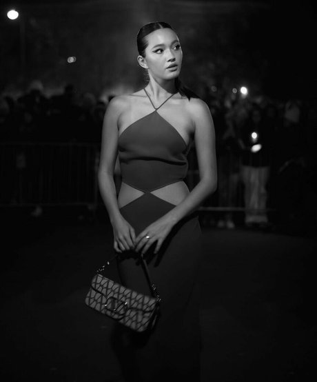 かわいい巨乳OnlyFans セクシーヌード ギャラリー