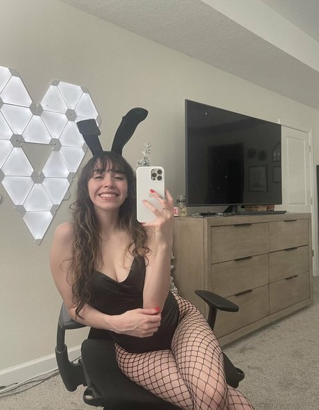 ニューハーフ巨乳OnlyFans セクシー 写真