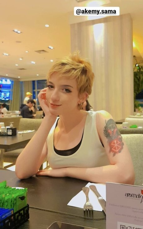 乱交OnlyFans アートxxx 写真