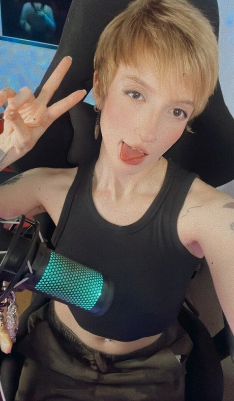 ティーンフィンガリングOnlyFans 無料xxx 写真