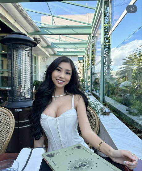 美しいアジアのOnlyFans トップ 画像