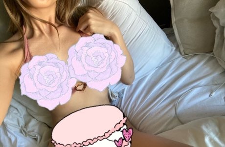 Supcaitlin エロティックモデル 写真