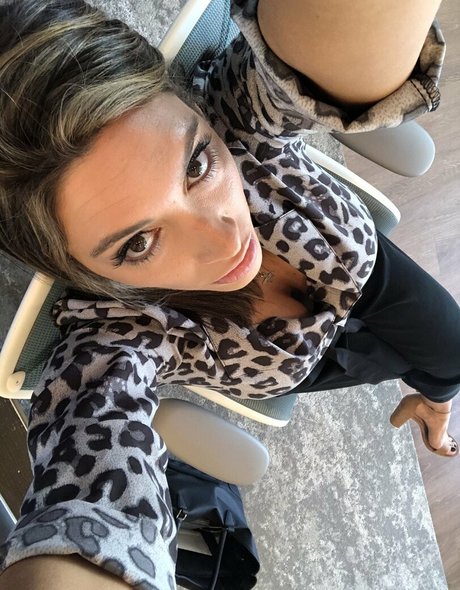 Hotwives XXX セクシーモデル 写真