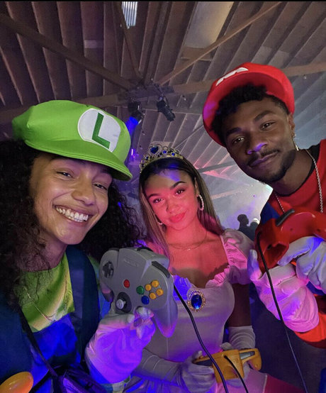 Madison Bailey エロティックモデル 画像