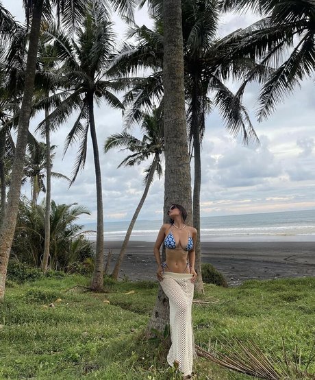 Ella Cervetto アートスター 写真