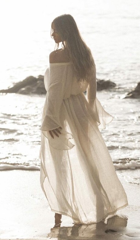 Ella Cervetto トップスター 写真