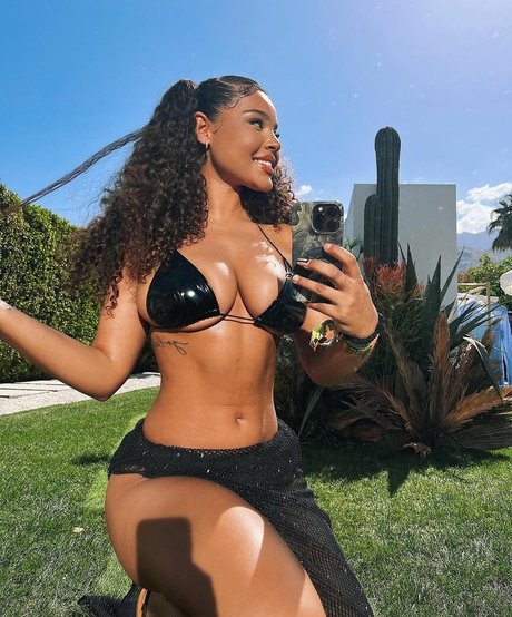 Malaika Terry ポルノスター 可愛い 写真