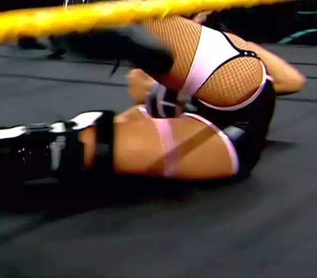 Dakota Kai セクシーなスター ギャラリー
