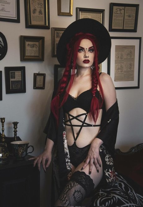 コスプレヌードOnlyFans セクシー裸 画像