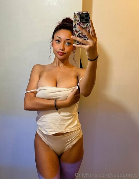 Yazbunny ポルノスター 独占 ギャラリー