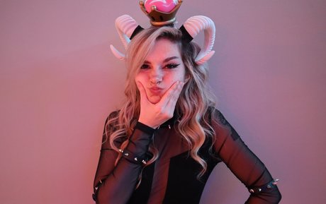 asmrベイビーonlyfans エロチック 写真