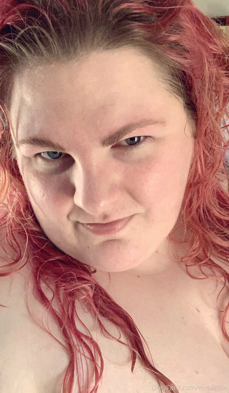 痩せた金髪の熟女OnlyFans エロチック ギャラリー