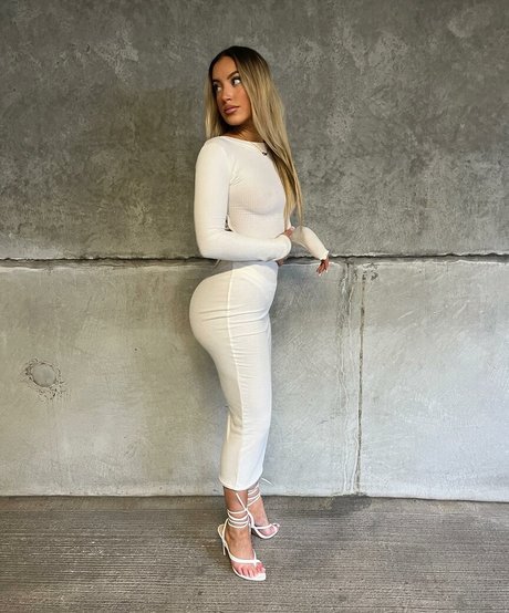 Evie Garbe 完璧なスター 写真