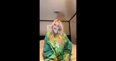 MSFIIIRE 裸のスター 写真